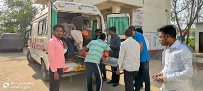 Bihar News : खाई में गिरी पिकअप वैन, चार की मौत, 26 घायल; तीर्थ पर गुप्ता धाम जा रहे थे सभी लोग Bihar News: Pickup van fell into a ditch in Rohtas, many people died; Everyone was going to Gupta Dham