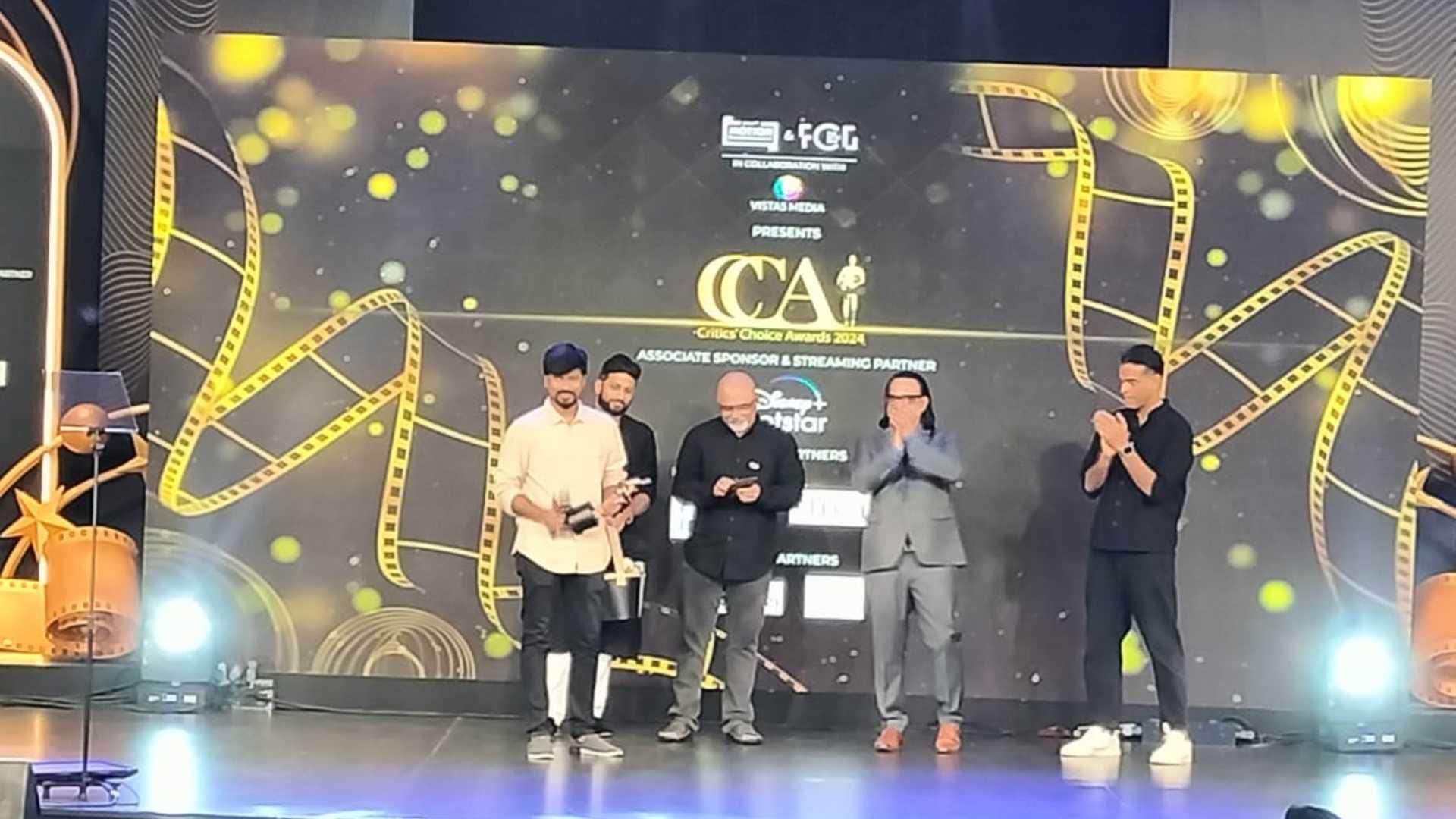 Film Critics Guild of Anupama Chopra gives Vidhu Vinod Chopra Best Film 12th fail Critics Choice Award 2024