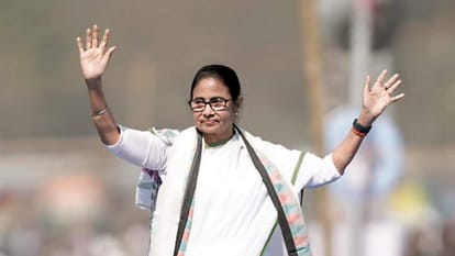 Mamata Banerjee: बंगाल की CM ममता बनर्जी की भाजपा को चुनौती, कहा- पहले 200 सीटें जीतकर दिखाएं; महुआ पर कही बात Mamata Banerjee Challenge BJP to cross even 200 seats in lok sabha polls