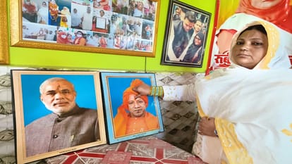 Ruby Asif Khan applied tilak on the picture of Modi and Yogi with her blood