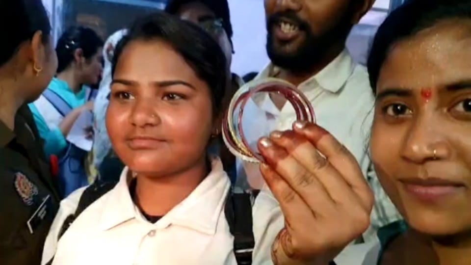 Failed students surrounded Raja Mahendra Pratap Singh University office
