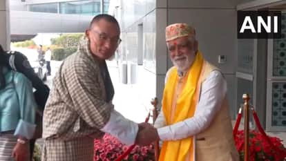 भूटान के प्रधानमंत्री का स्वागत करते केंद्रीय मंत्री अश्विनी कुमार चौबे (वीडियो ग्रैब)