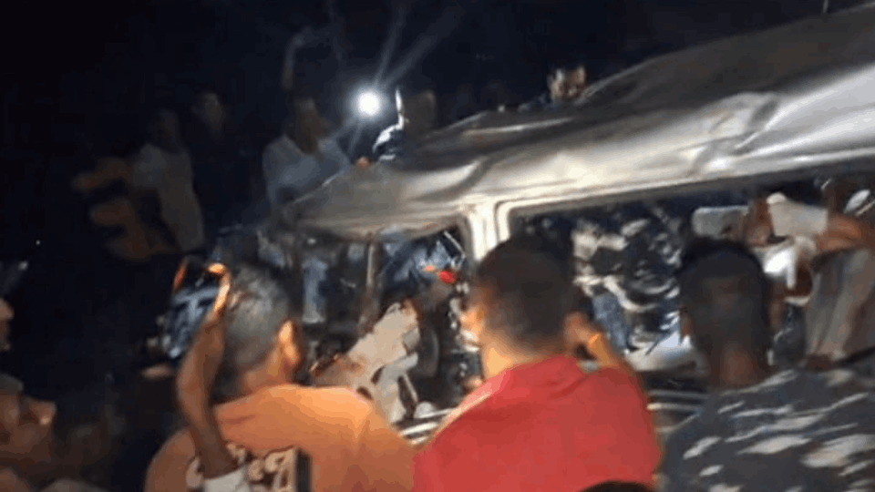 Bolero rams into a parked Royal Travels bus in Bijapur, six injured