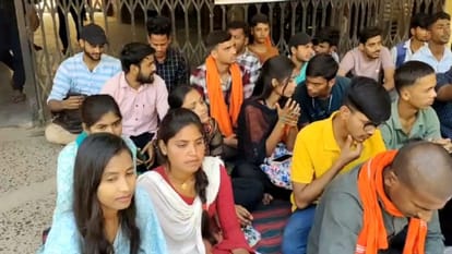 ABVP staged protest in SB College regarding 15 point demands
