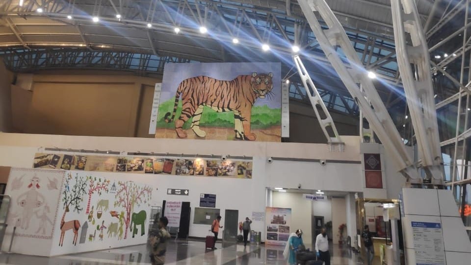devi ahilya Airport ranking Indore news