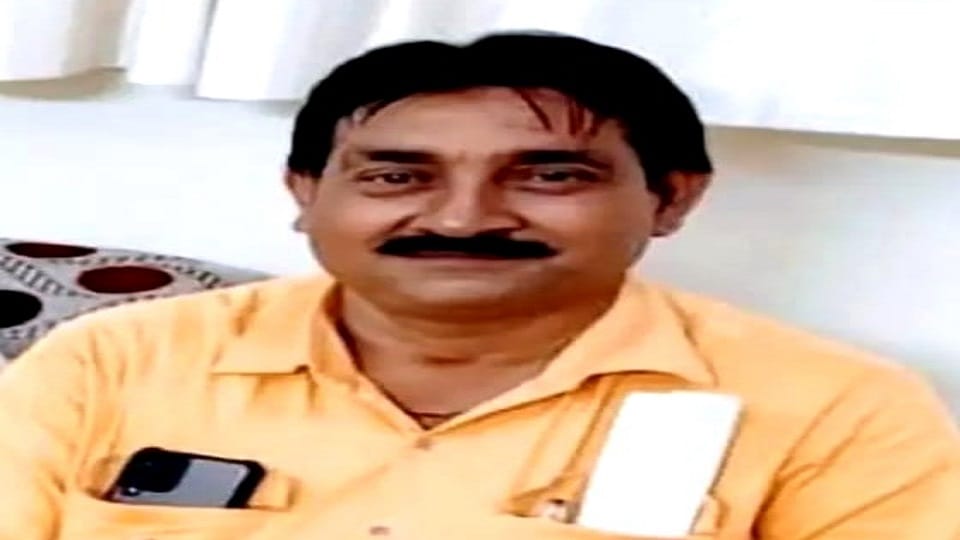 Dead body of former Hathras Municipality sabhasad found in Agra