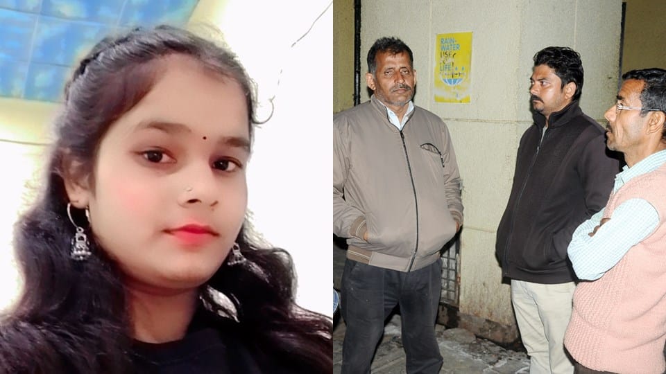 Sambhal: After being bitten by a snake, family members lost their time in exorcism, the girl died