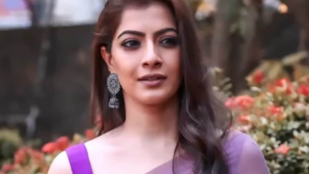Varalaxmi Sarathkumar Slams Fake Arrested News Said Do not take Our Silence to be a Sign of Weakness
