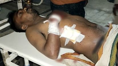 Bihar Crime: राशन खरीदने निकले फेरी वाले को अपराधियों ने मारी गोली; रास्ते में हुआ था किसी से विवाद Bhojpur Crime: Criminals shot a hawker who went out to buy ration; Had a dispute with someone on way