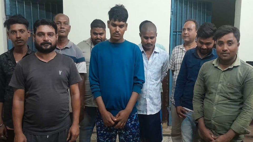 Police arrested 10 gamblers in Durg