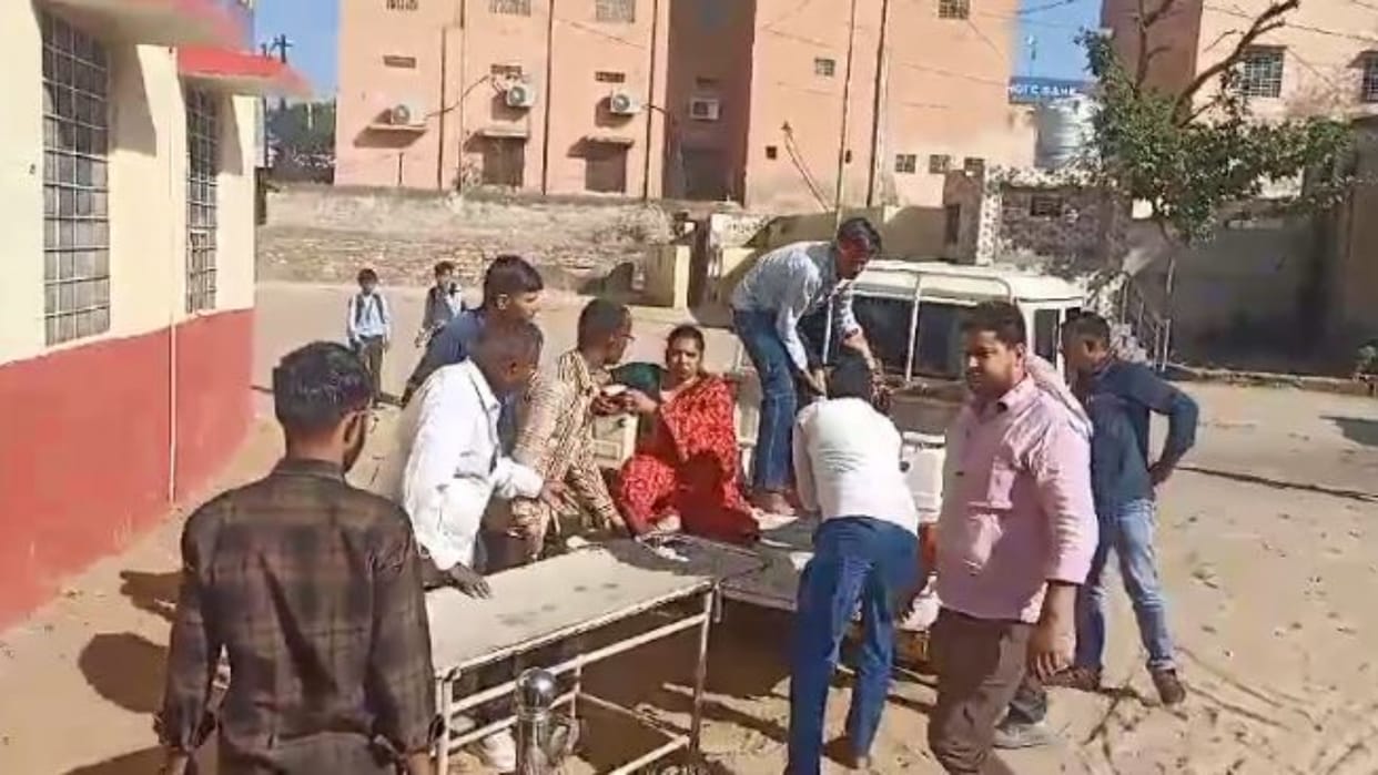 Sikar Women foot passengers going to Khatushyam crushed by car one dead two injured