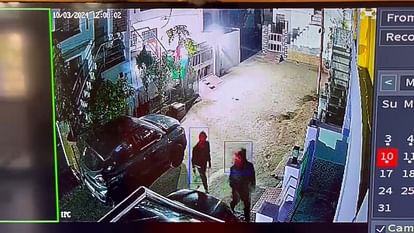 Theft worth lakhs was stolen from two houses in Defense Enclave third house thieves escaped