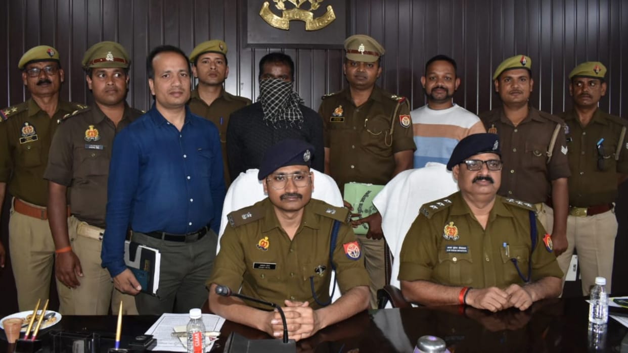 Accused of kidnapping rape and murder teenage girl in custody of varanasi police
