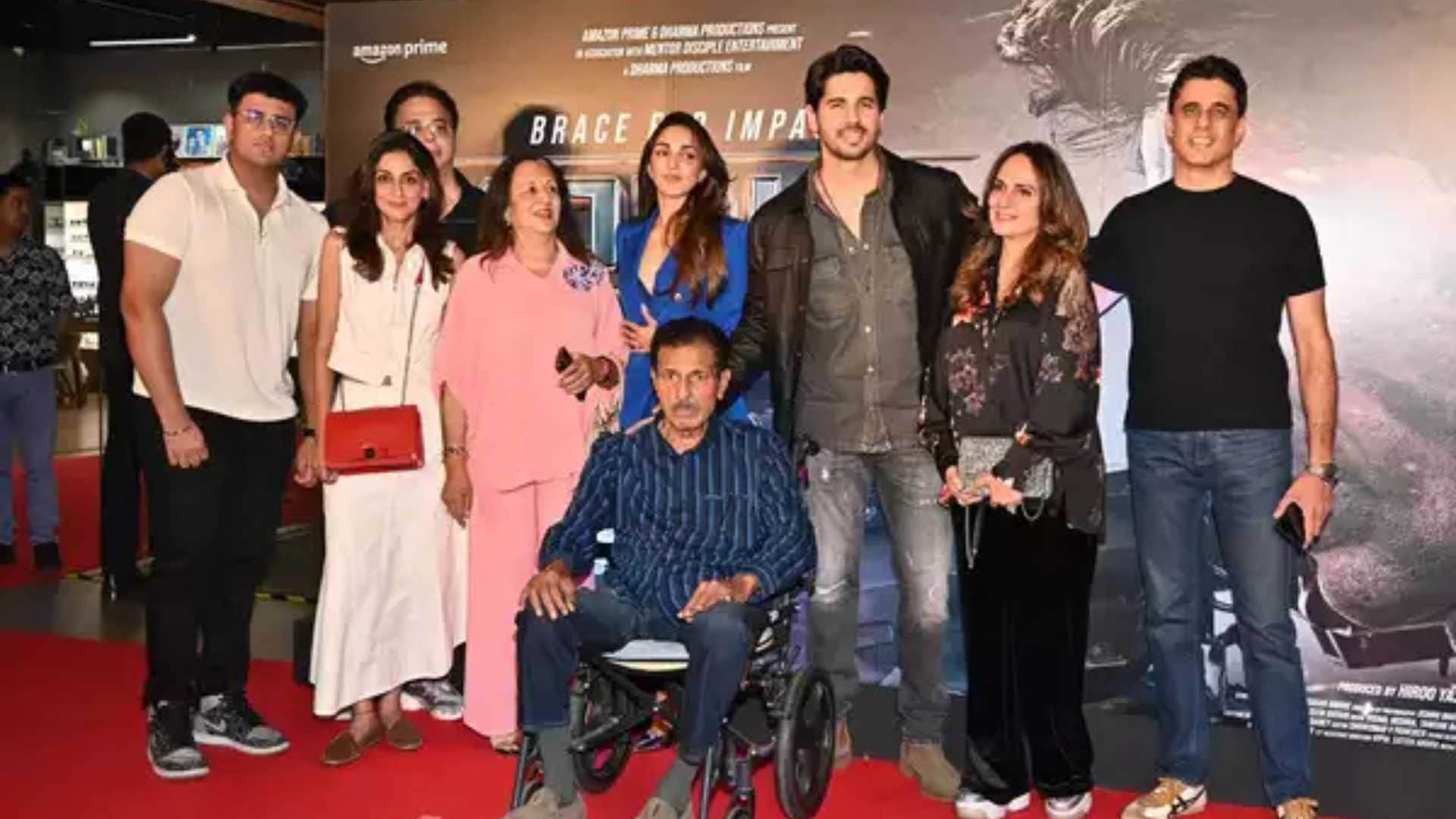 BOLLYWOOD CELEBS AT RED CARPET SCREENING OF YODHA Sidharth Malhotra kiara advani Raashii Khanna disha patani