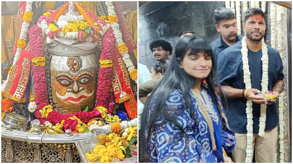 Ujjain News: Indian Cricketer Umesh Yadav with His Wife Tanya Wadhwa Reached Mahakaleshwar Temple See Photos