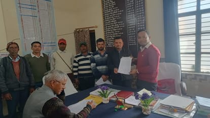 2005 में क्या हुआ: 19 साल में भी नहीं बन सकी पांच किमी लंबी सड़क, ग्रामीणों ने आंदोलन का किया एलान Five kilometer long road could not be built even in 19 years at bageshwar