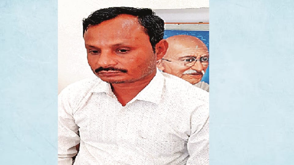 Moradabad: District Collector of Irrigation Department arrested for taking bribe, five thousand rupees recover