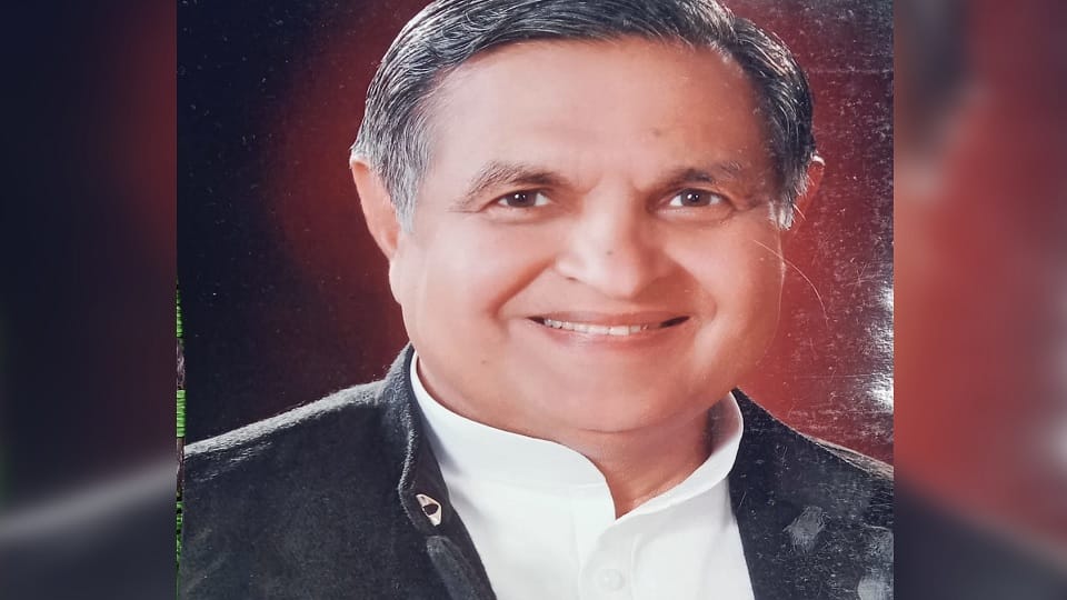 Yoganand Shastri said that there is no glimpse of social service in the leaders