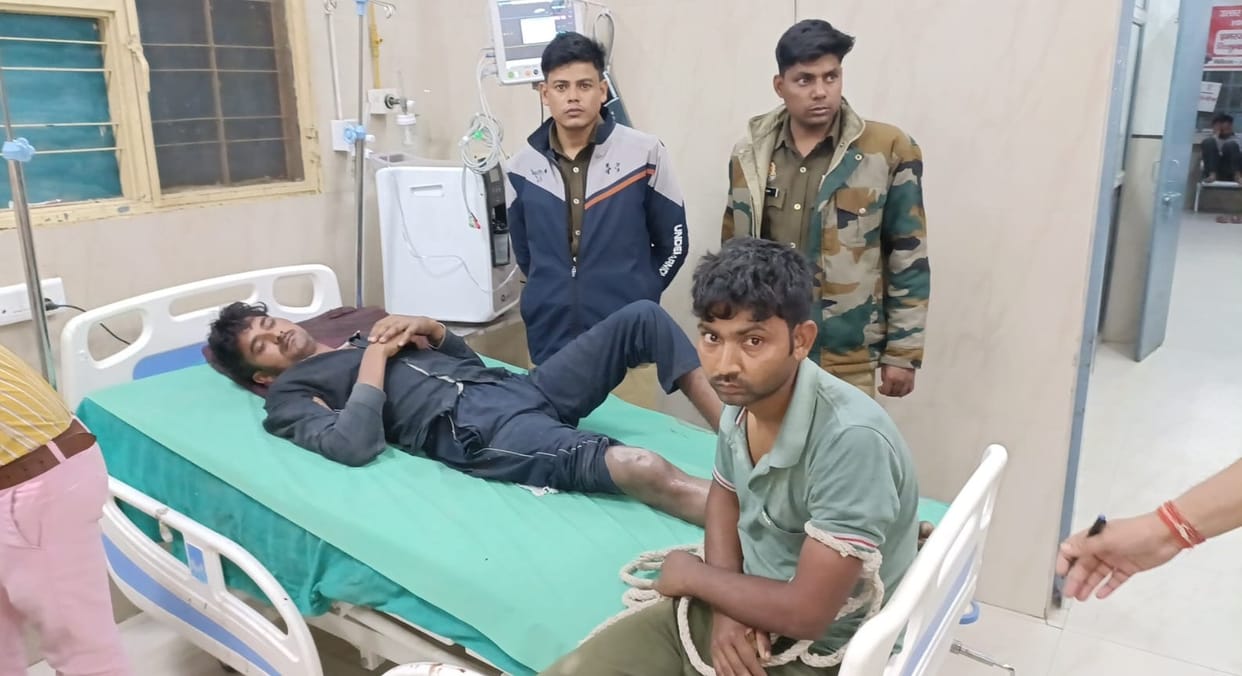 Two miscreants caught in the encounter, Constable also shot, one miscreant absconding, injured admitted to hos