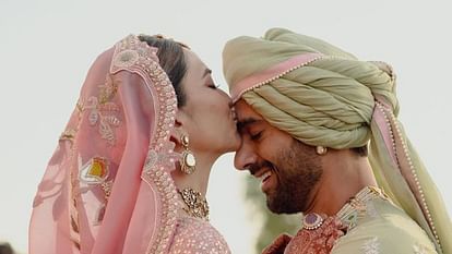 Kriti Kharbanda And Pulkit Samrat Wedding Pictures Goes Viral On Internet  See Netizens Reaction - Entertainment News: Amar Ujala - Kriti-pulkit:परिणय  सूत्र में बंधे पुलकित सम्राट और कृति खरबंदा, कपल की शादी