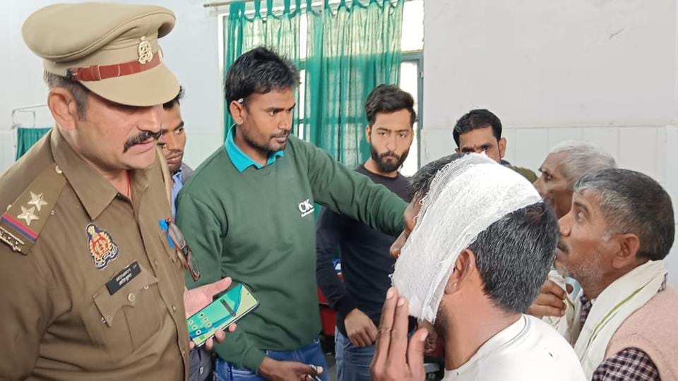 Rampur: Bus full of passengers coming to attend Yogi meeting meets with accident, more than 20 people injured