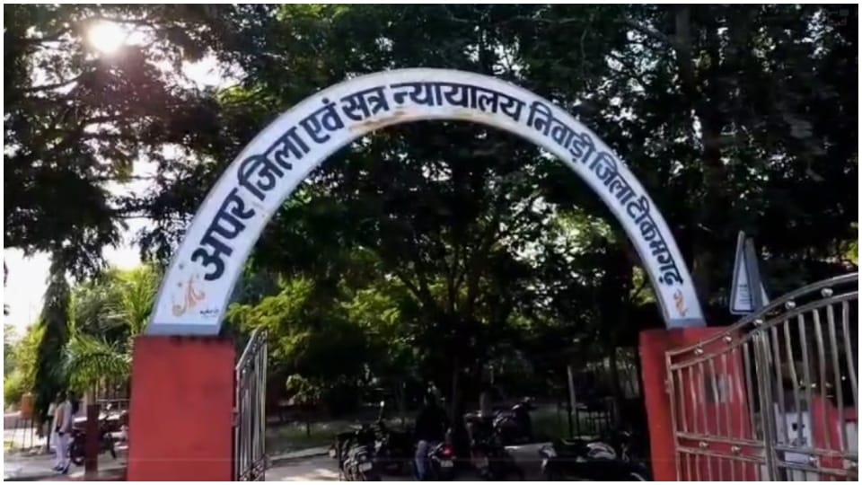 Rape accused consumed poison as soon as he heard the sentence in Niwari court