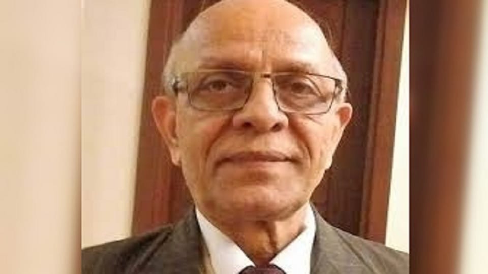 Constitutional expert Subhash Kashyap said that Delhi is also governed from the Centre