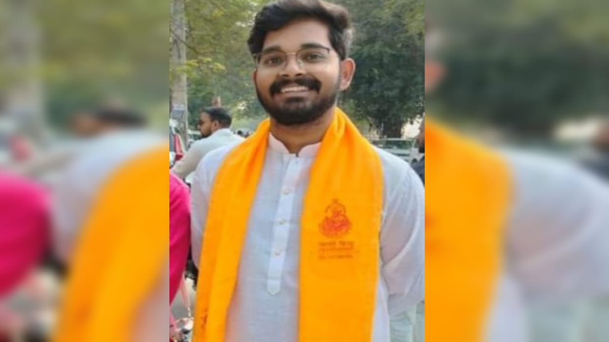 Search for missing doctor of BHU IMS continues for the second day, water police launched search operation in Y