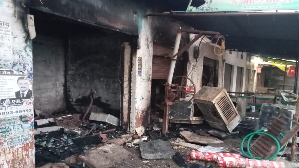 A massive fire broke out in an electronic shop in Rajgarh.
