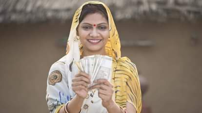 मुख्यमंत्री महिला सम्मान योजना के अंतर्गत एक हजार रुपये कब मिलेंगे?