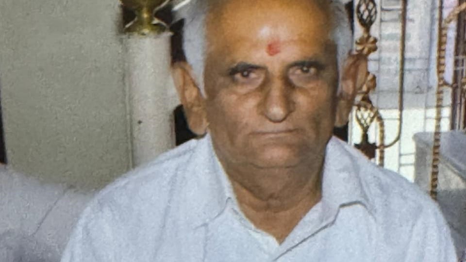 Rohtak: Elder brother of former minister Manish Grover dies due to heart failure.