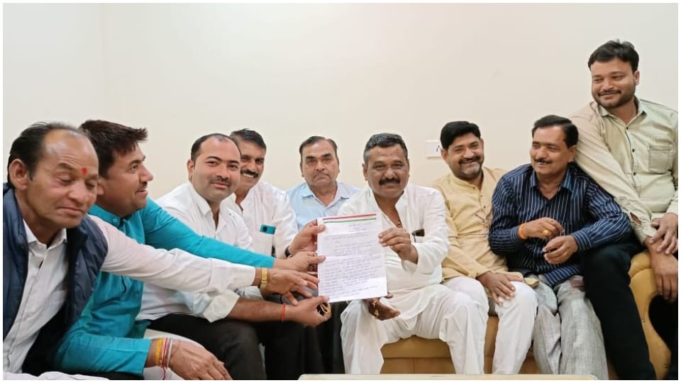 Dozens of former Congress officials submitted resignations in Ashoknagar will join BJP