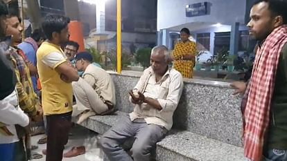 Bihar News: घर से युवक का संदिग्ध स्थिति में मिला शव, परिजनों ने हत्या की जताई आशंका Dead body of young man found in suspicious condition from home