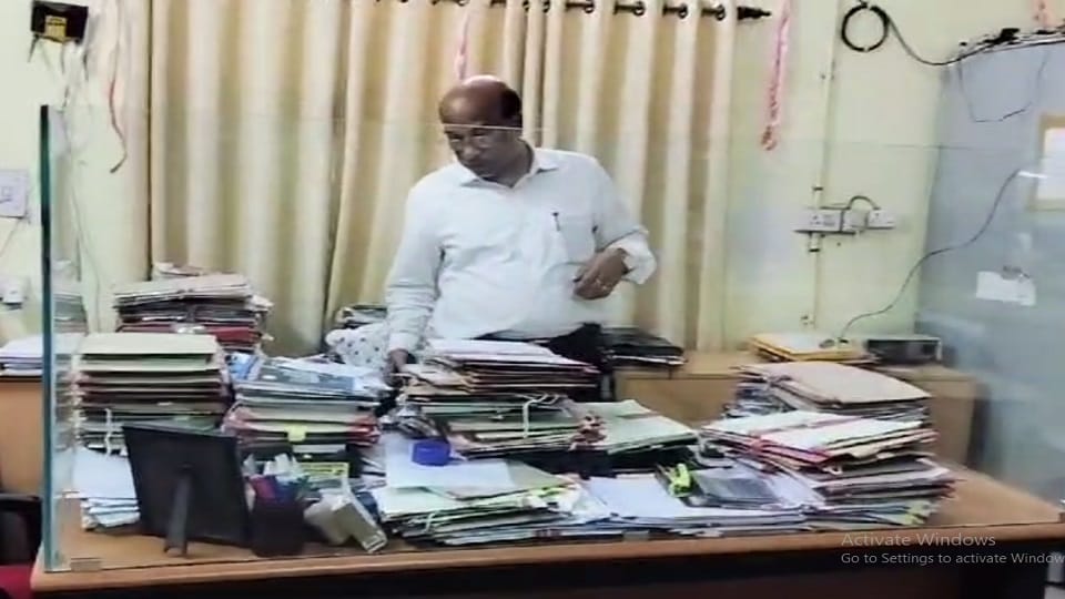 Registrar Ekka accused of tampering with documents in Ambikapur