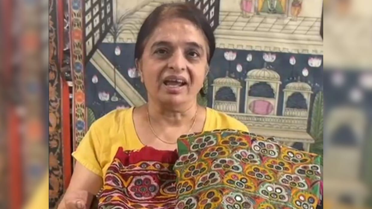 Baba Vishwanath wear Kathiawadi Khadi clothes and maa Gaura will be in Kanjivaram saree