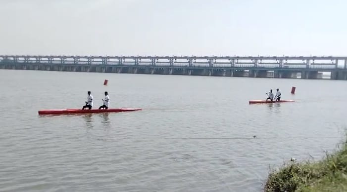 Uttar Pradesh State Canoeing Championship begins, players from 18 teams show their strength on the waves of Ga