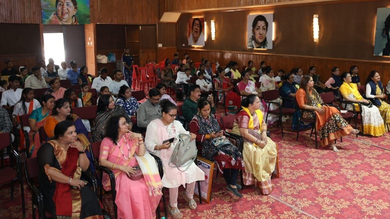 tai saheb welfare society avni alankaran award