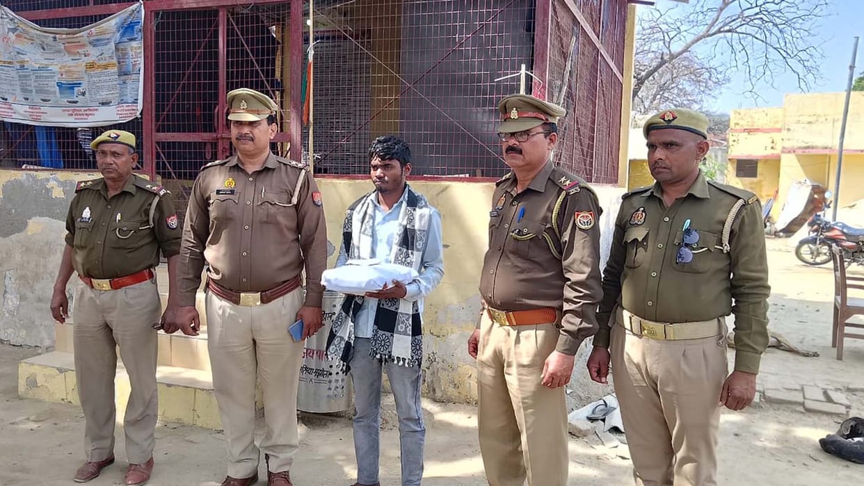 Smuggler arrested with opium worth Rs 72 lakh brought from Jharkhand