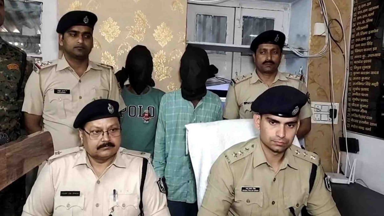 Muzaffarpur: Paan seller wrapped woman's body in blanket and threw it