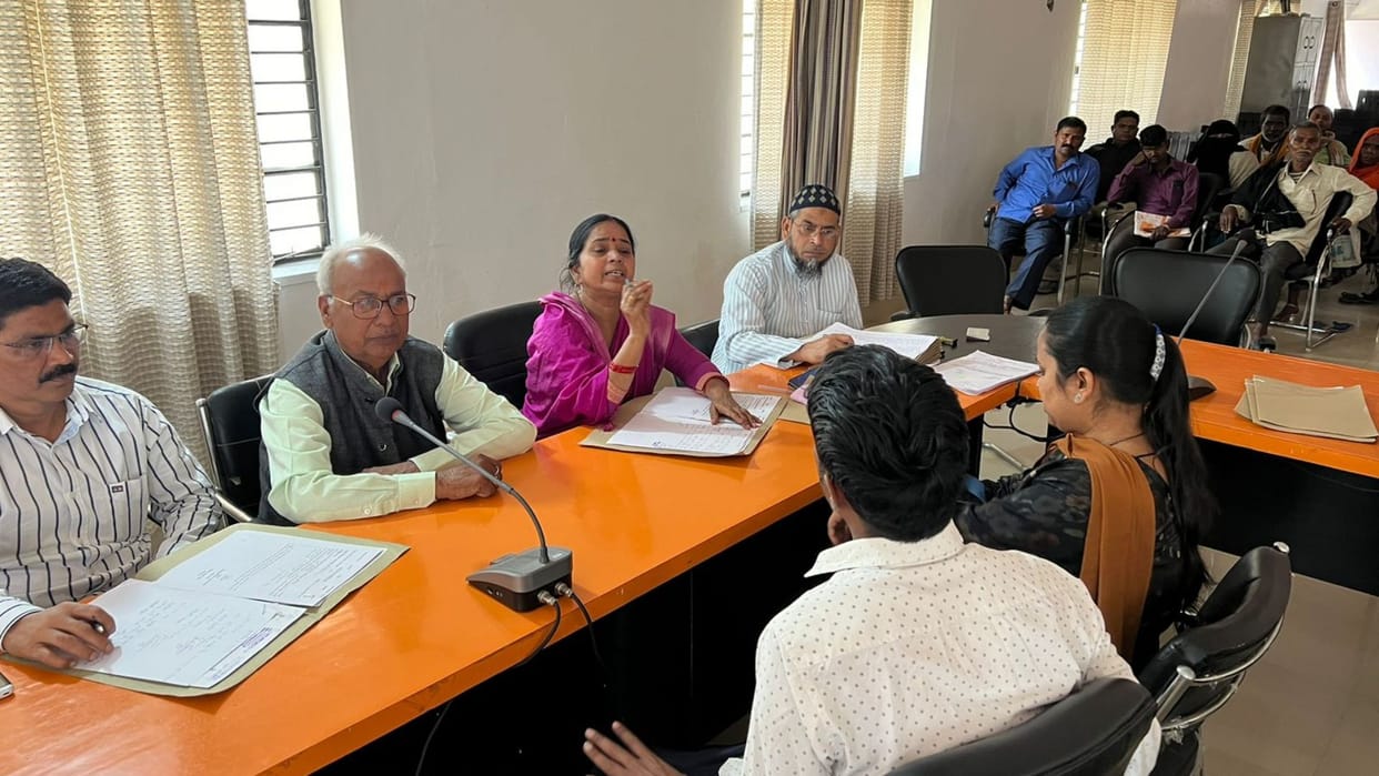 Wife plea in family consultation Husband engineer not pay the expenses