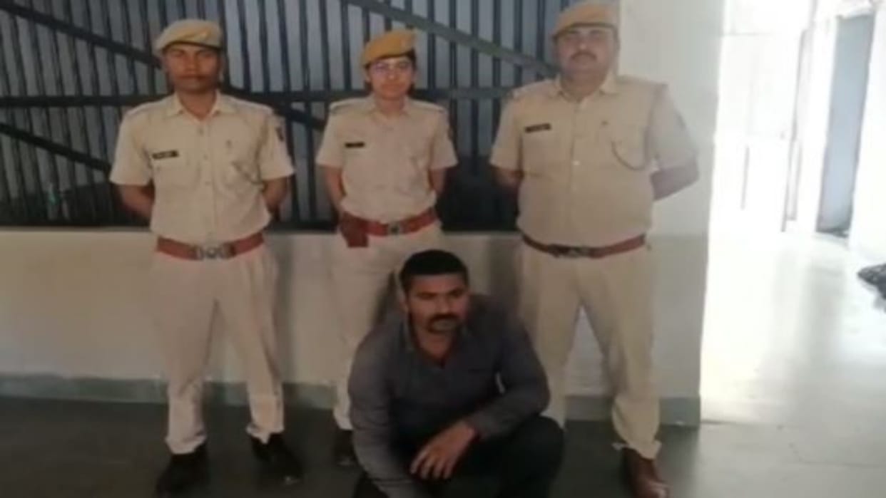 Rajasthan News: One accused caught by police with 2 liters of illegal liquor, case registered under Excise Act
