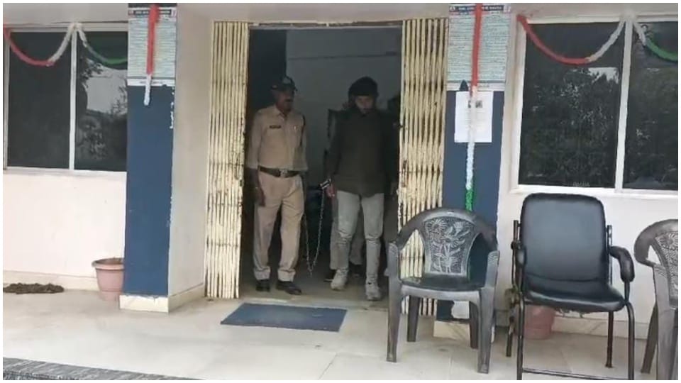 When her lover refused to marry her girl committed suicide by consuming poison in Shahdol