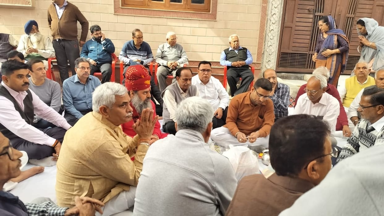 MLAs and former MLAs attended funeral of former minister Manish Grover brother in Rohtak