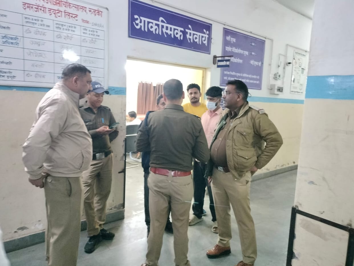 Roorkee News Dispute between two Group in Paniyala village sharp weapons were fired one youth died