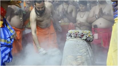 Ban on Bhasma Aarti and Darshan in Ujjain Mahakaleshwar Temple on political grounds Code of conduct