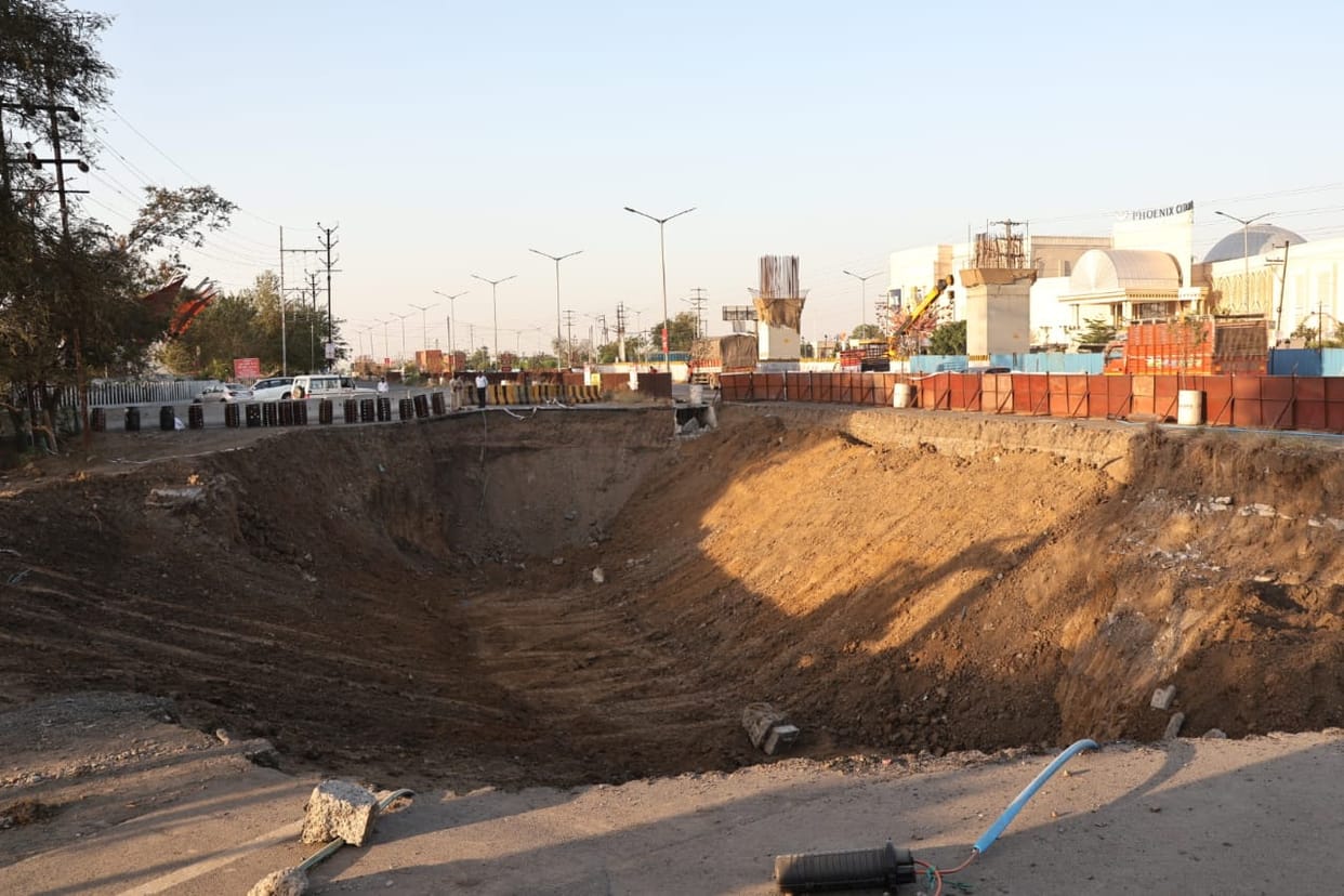 Indore: Three layer bridge work started on bypass, 20 feet excavation done for underpass.