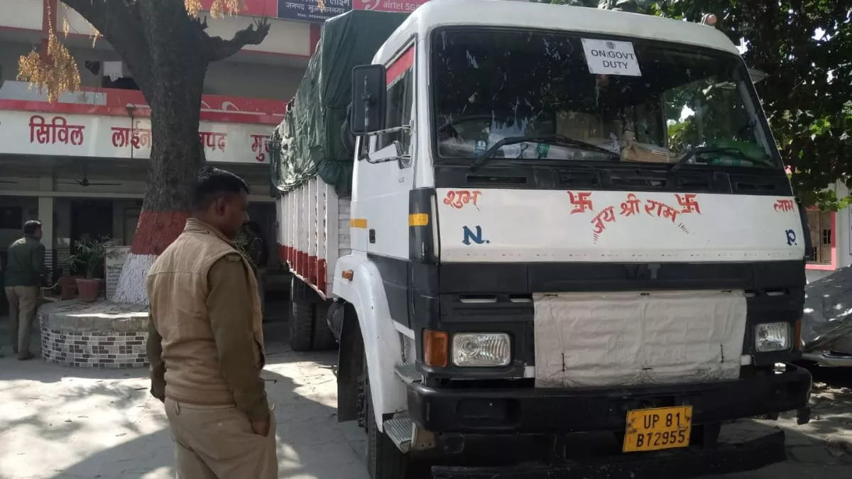 Teacher Murder by policeman shoots in Muzaffarnagar due to Tobacco