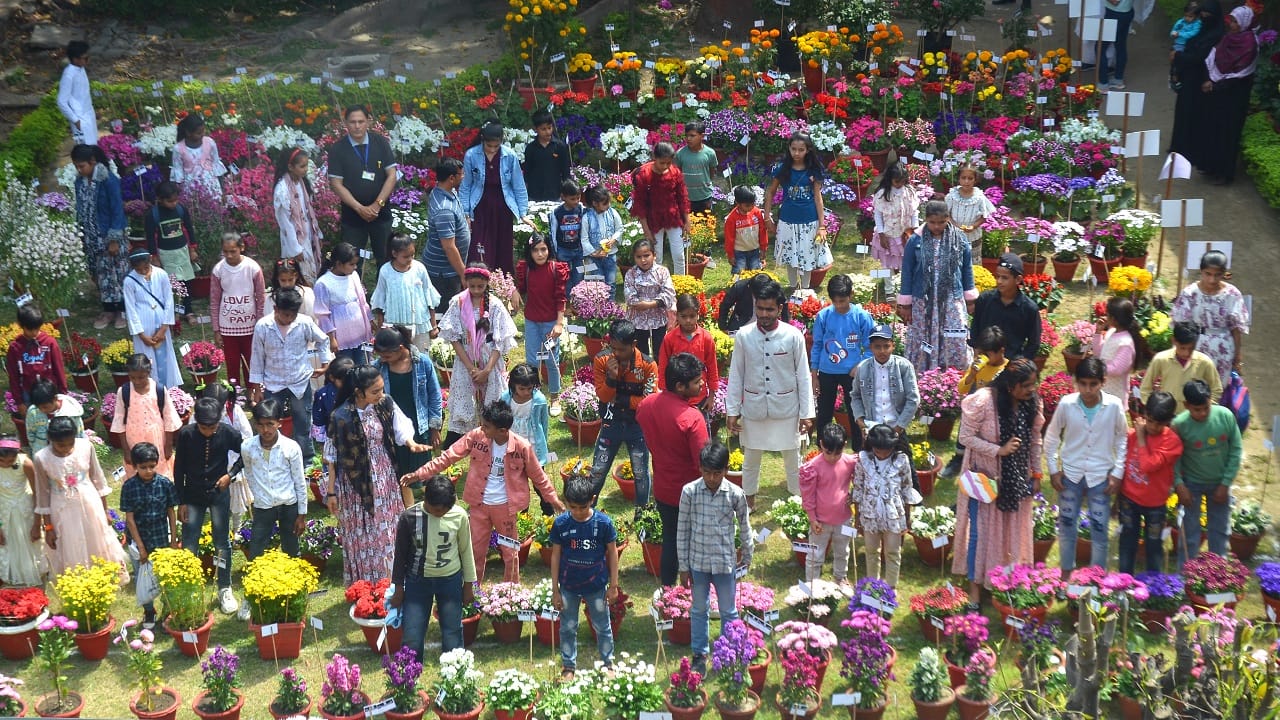Amar Ujala flower exhibition concludes with prize distribution in Bareilly