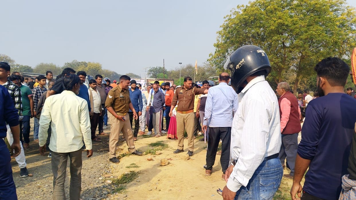Young man murdered by stabbing, dead body found soaked in blood on roadside