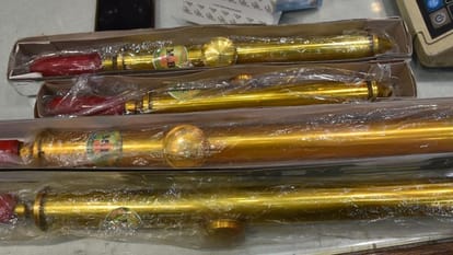 Holi 2024: Steel-brass and silver Pichkari in Moradabad market, demand in Ayodhya along with Mathura-Vrindavan